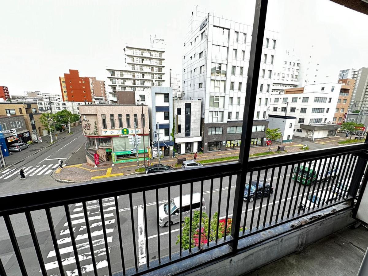 Hokusei Bldg 42 ほくせいビル 42号室 Apartment Sapporo Bagian luar foto